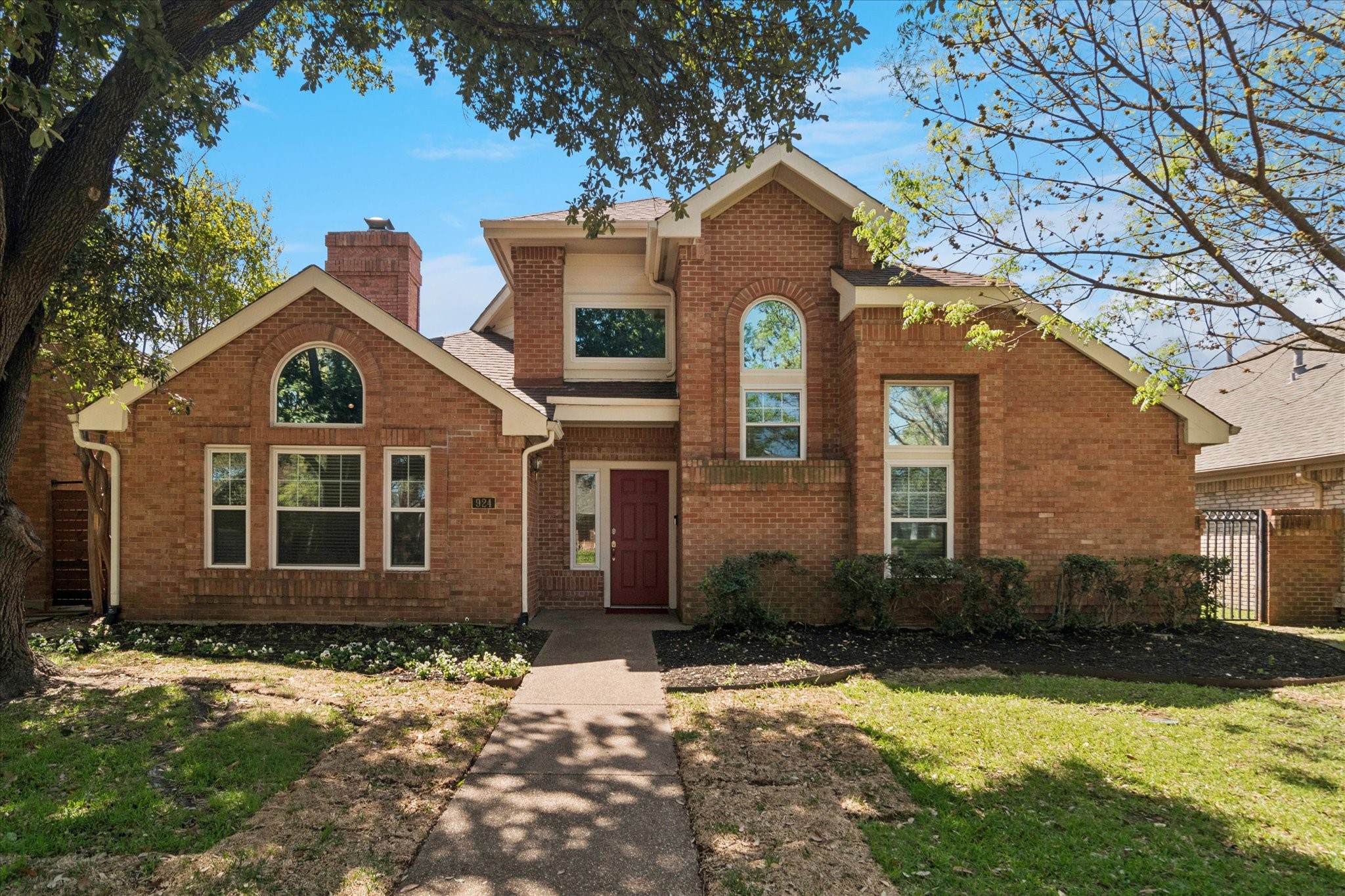 924 Mccoy Drive Irving TX 75062