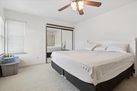 924 Mccoy Drive Irving TX 75062