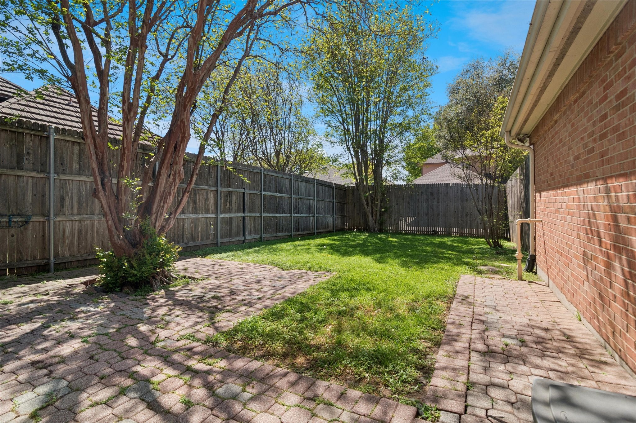 924 Mccoy Drive Irving TX 75062