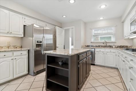 924 Mccoy Drive Irving TX 75062