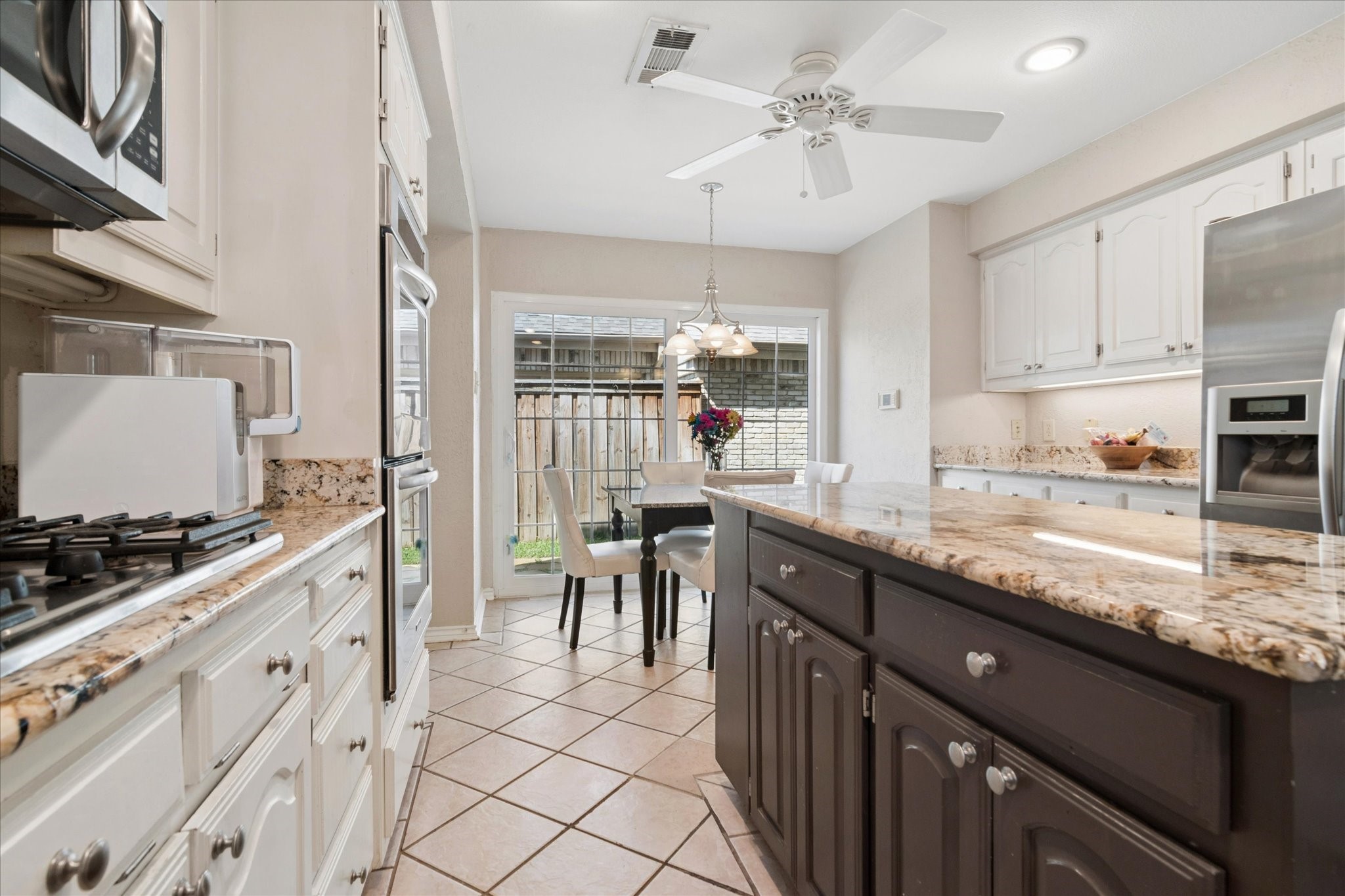 924 Mccoy Drive Irving TX 75062