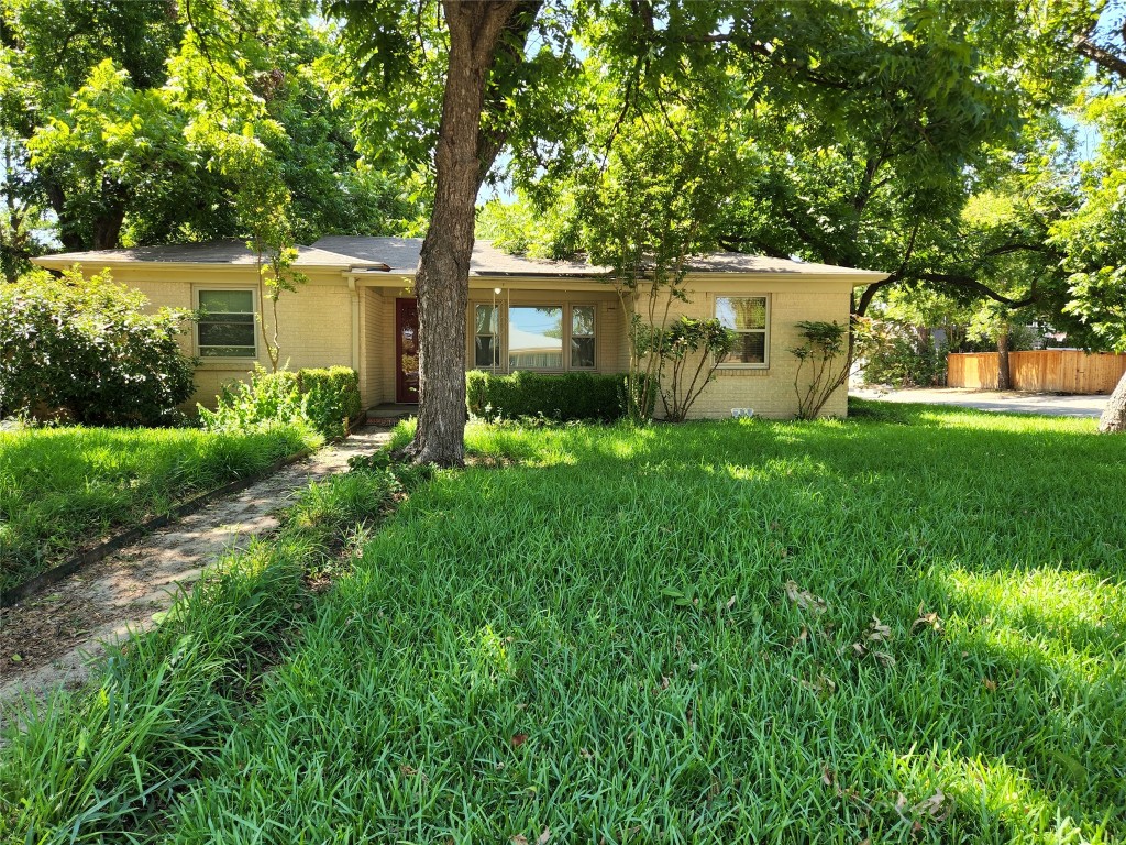 5529 Dennis Avenue Fort Worth TX 76114