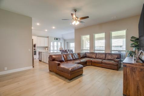 307 Pineview Lane Ponder TX 76259