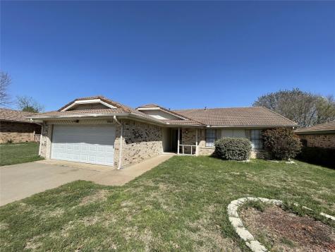 7421 Meadow Creek Drive Fort Worth TX 76133