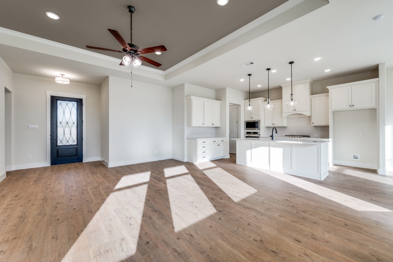 1901 Cascada Way Little Elm TX 75068