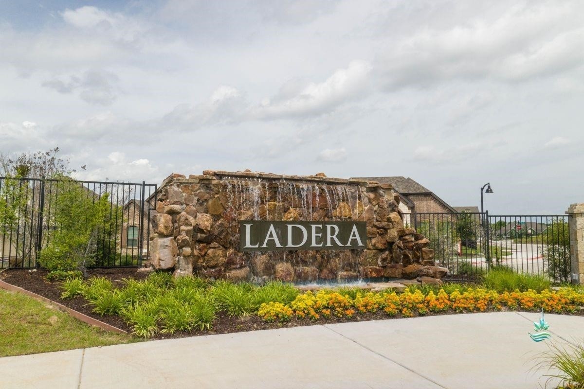1901 Cascada Way Little Elm TX 75068