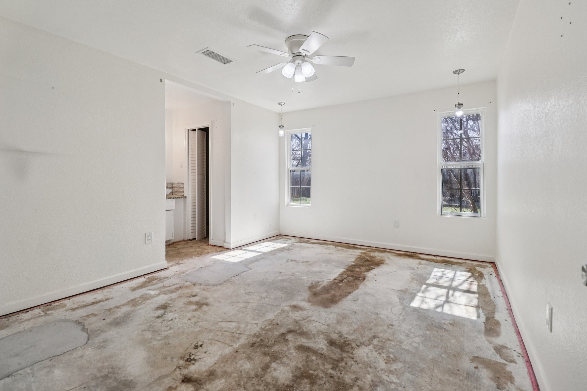 245 Straw Road Saginaw TX 76179