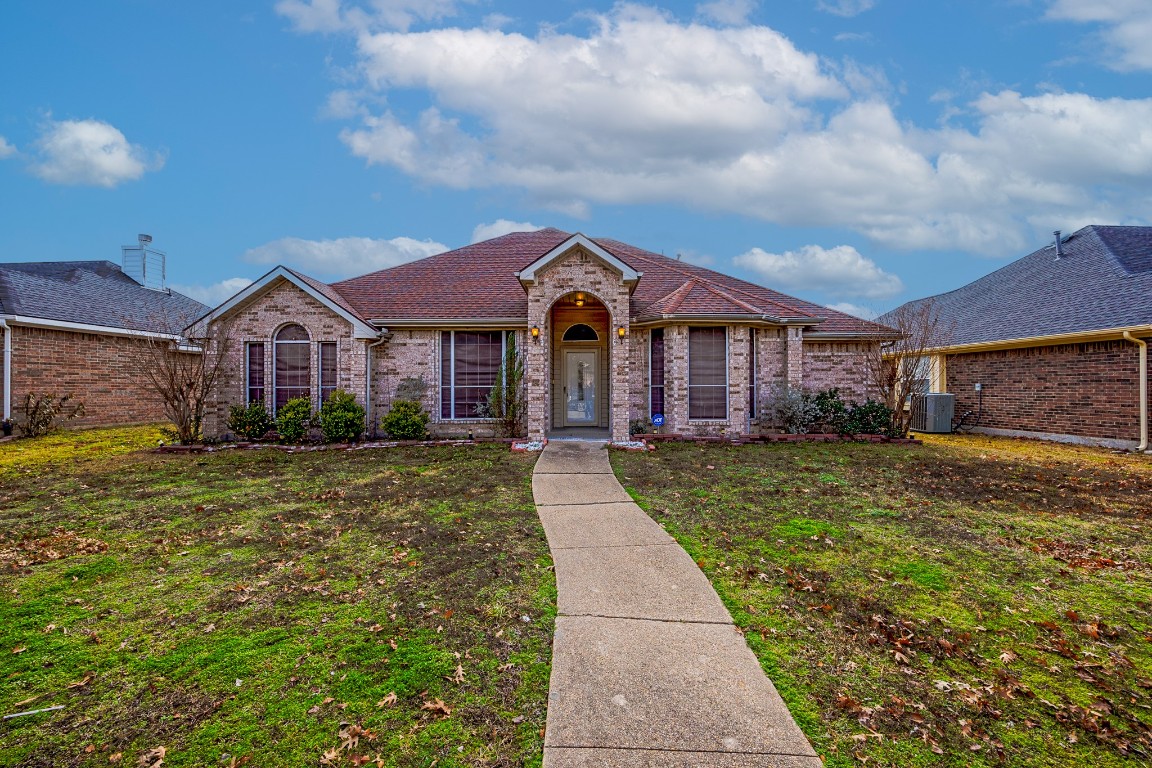 2323 Stillwater Drive Mesquite TX 75181