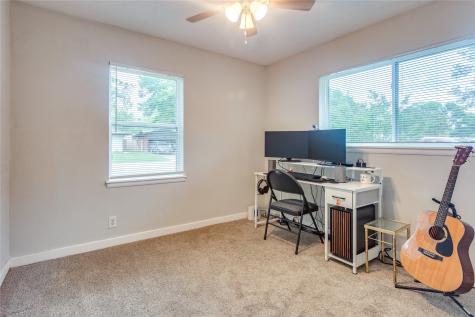 2012 Bradford Drive Arlington TX 76010