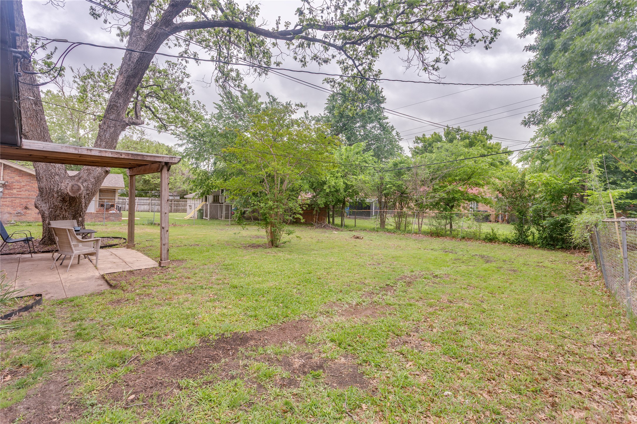 2012 Bradford Drive Arlington TX 76010
