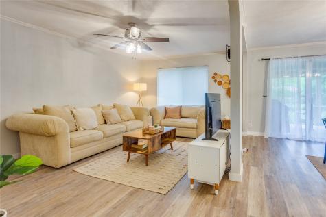 2012 Bradford Drive Arlington TX 76010