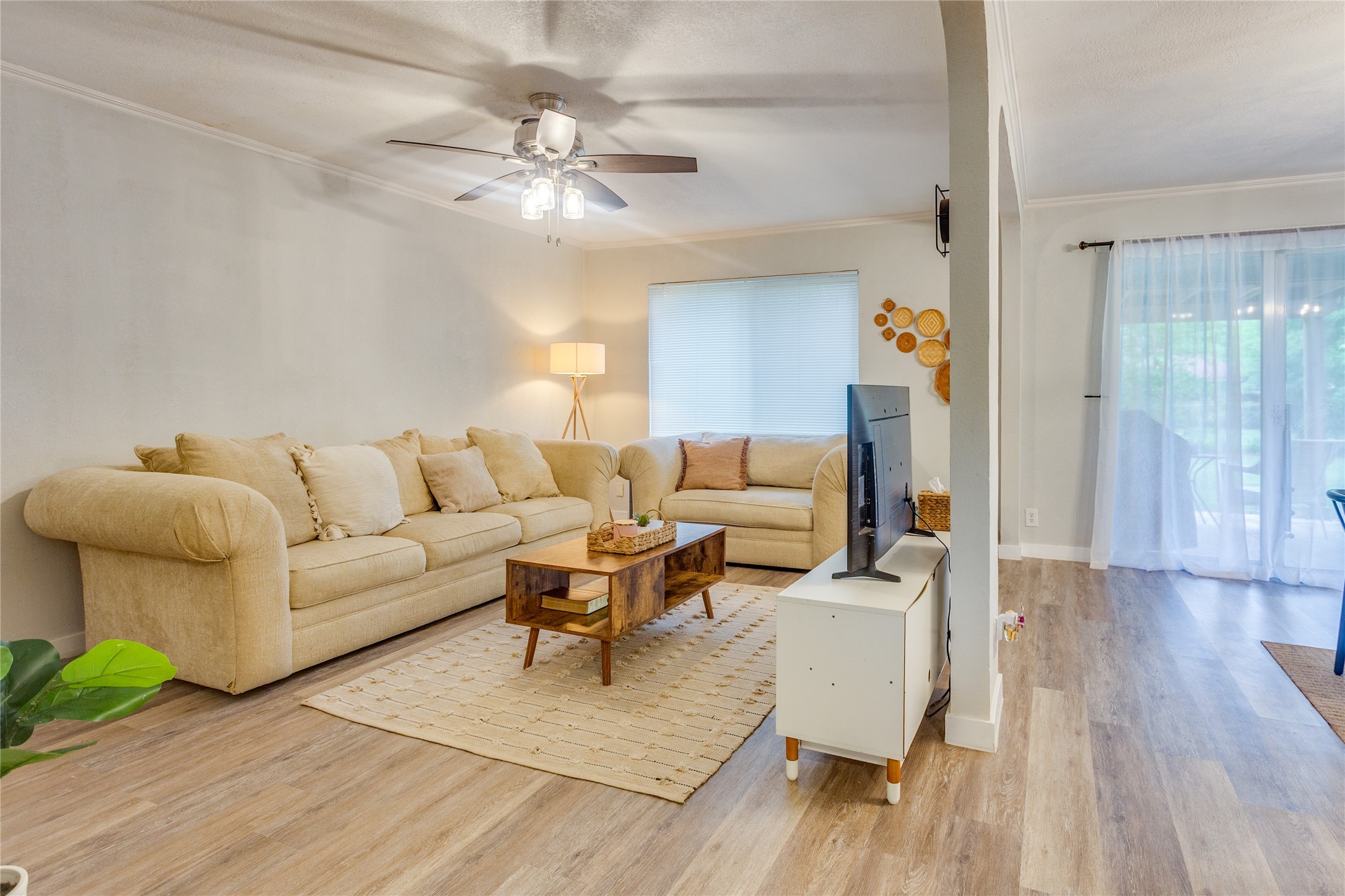 2012 Bradford Drive Arlington TX 76010