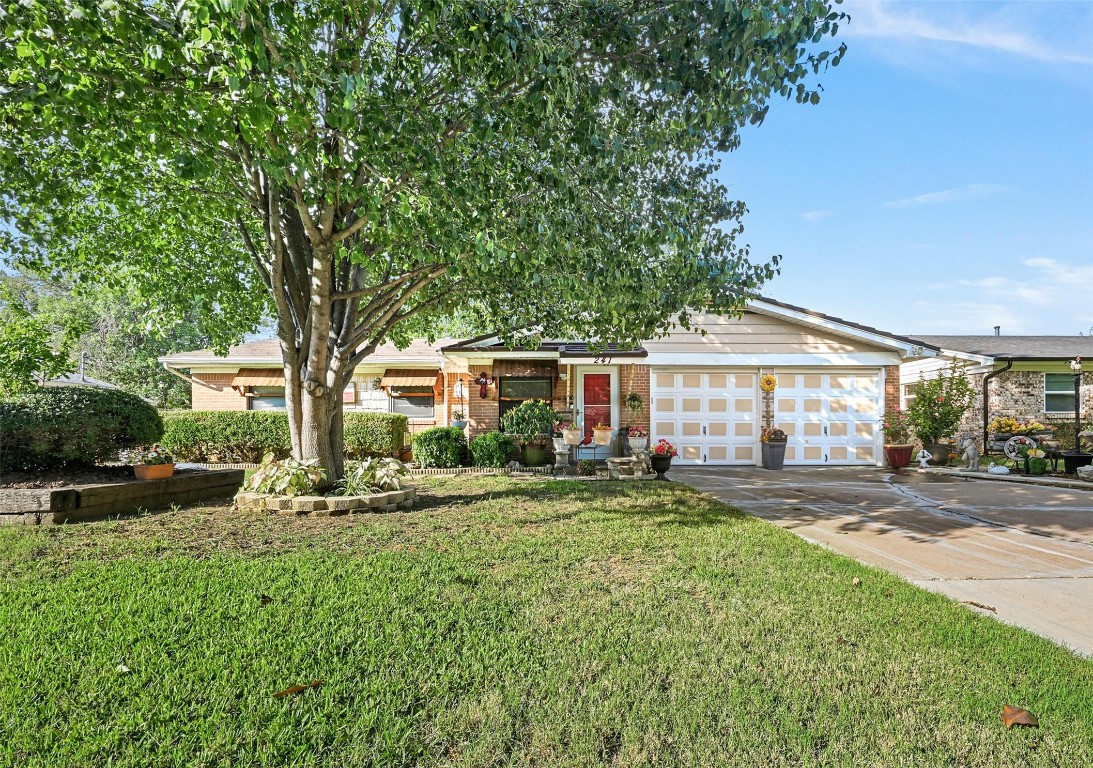 241 NW Jayellen Avenue Burleson TX 76028