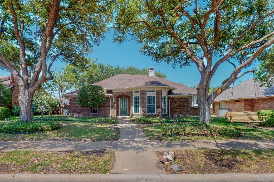 2409 Golden Oaks Drive Garland TX 75044