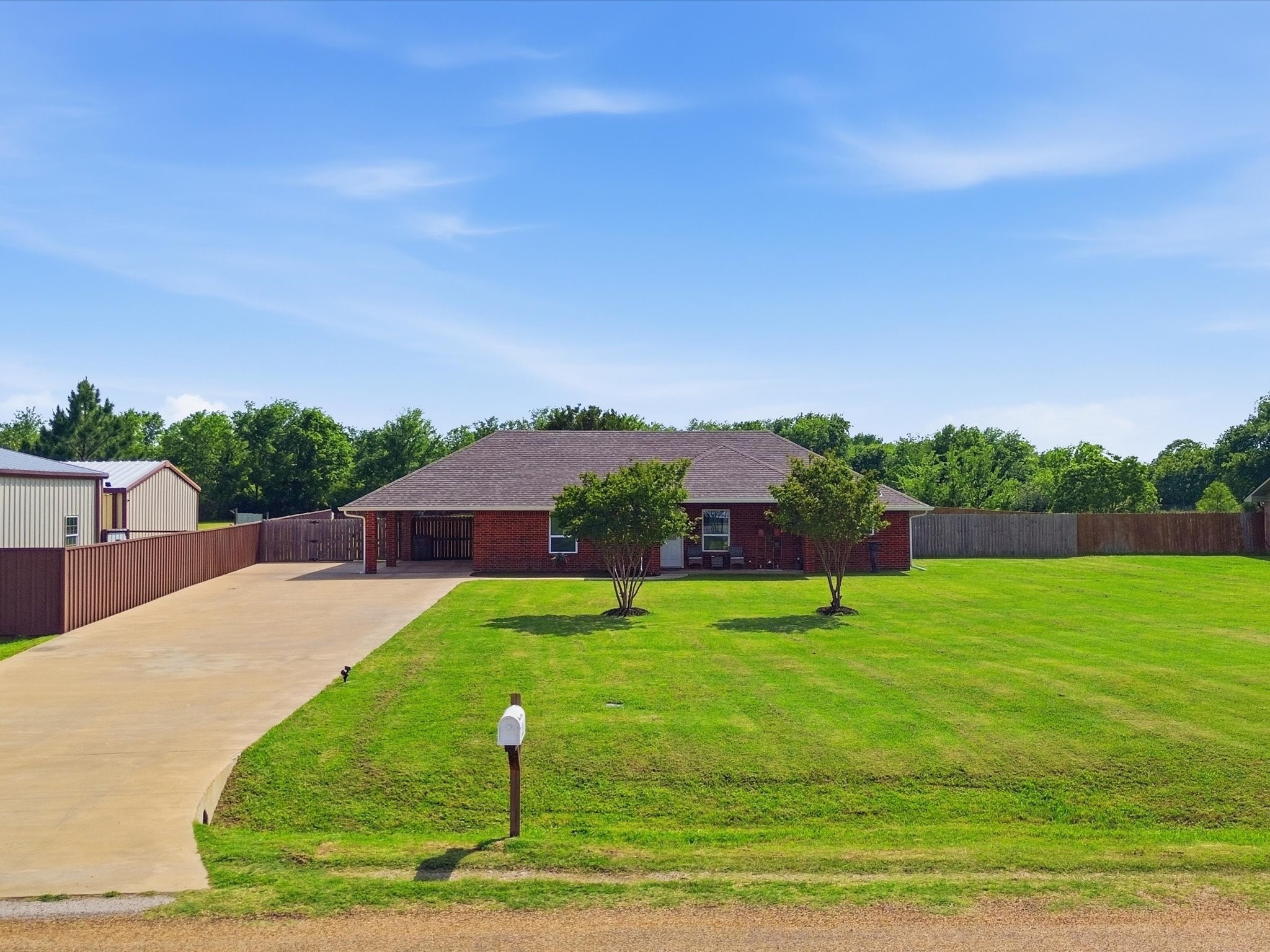 636 E Eubank Street Mabank TX 75147