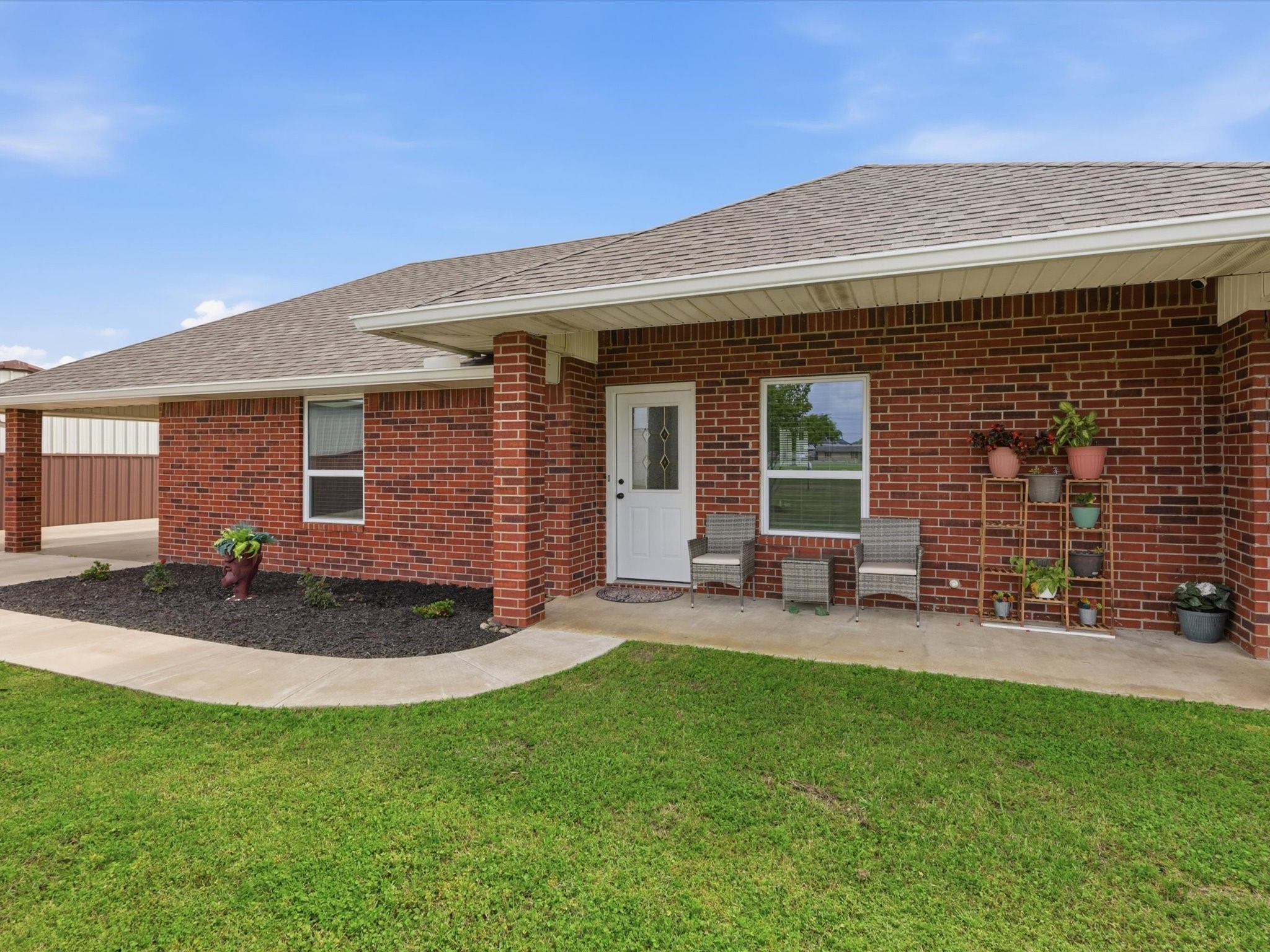 636 E Eubank Street Mabank TX 75147