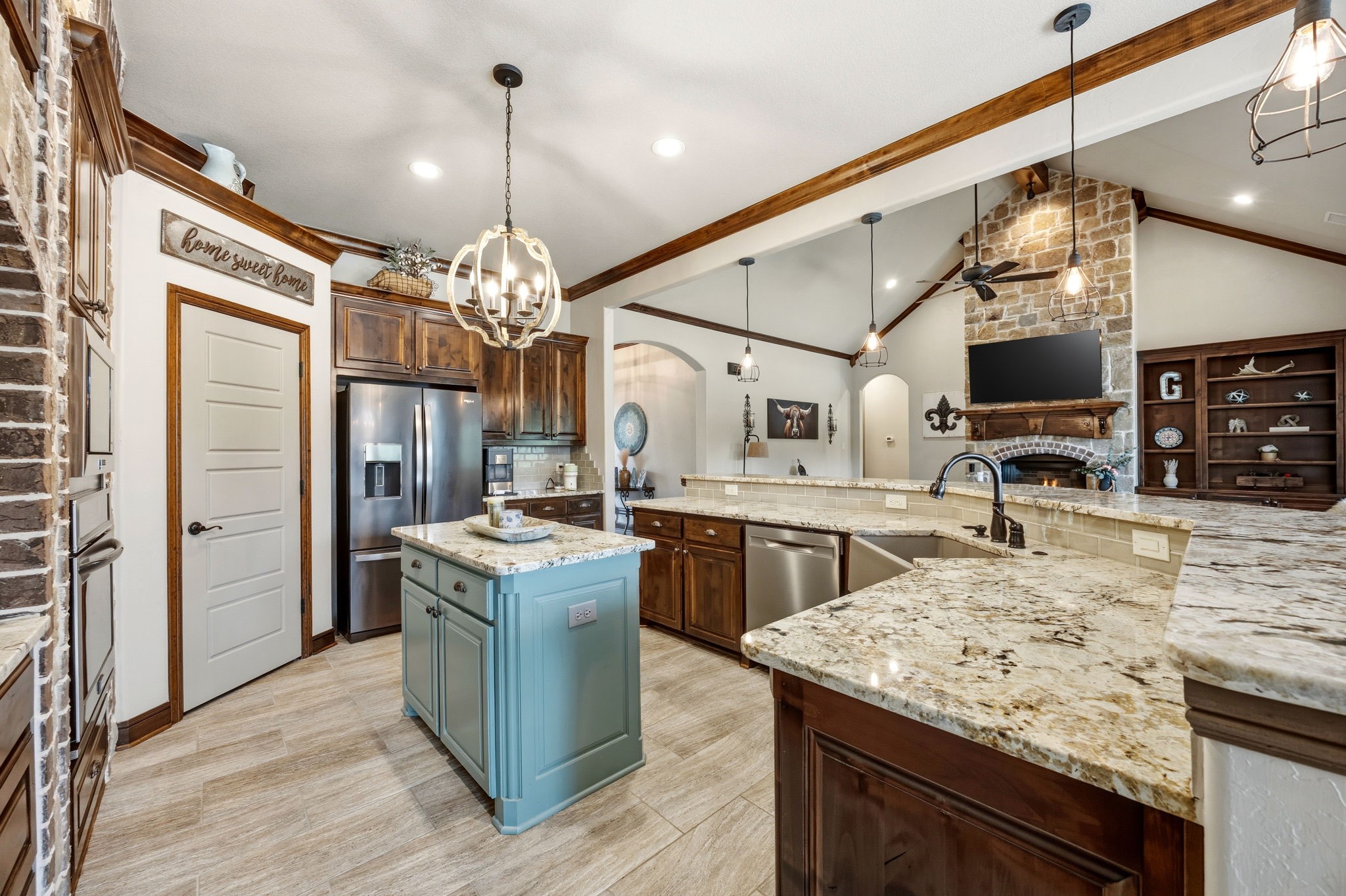 1919 County Road 4371 Decatur TX 76234