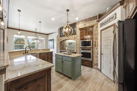 1919 County Road 4371 Decatur TX 76234