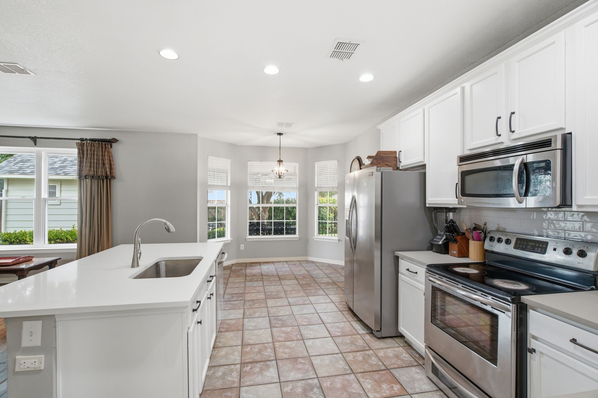 628 Cardinal Lane Keller TX 76248