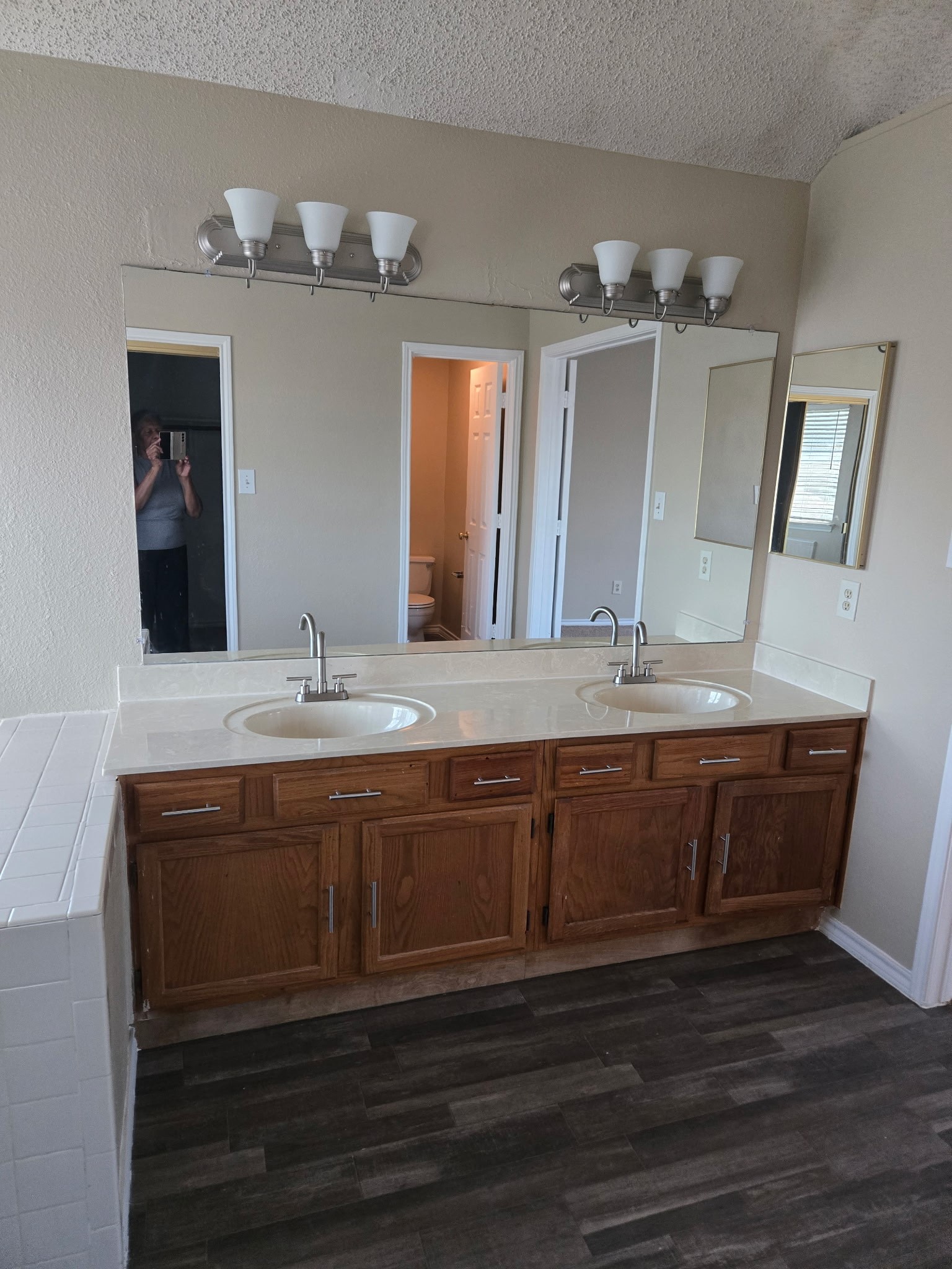 1203 White Drive Cedar Hill TX 75104