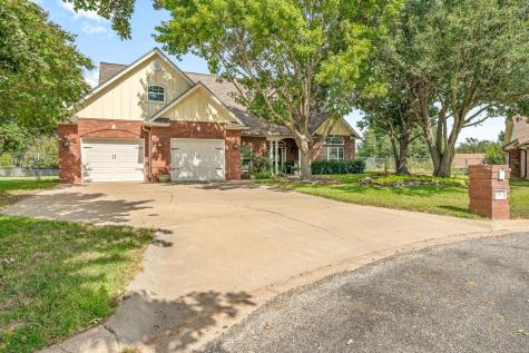 1517 Oakwood Drive Stephenville TX 76401