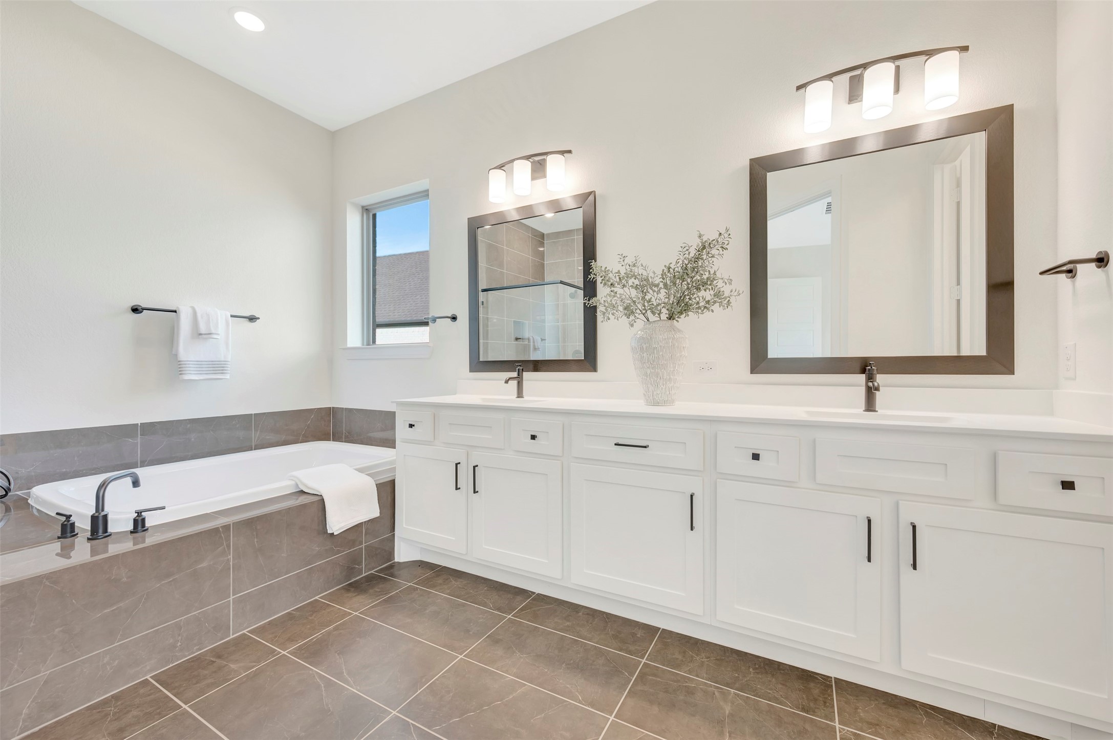 610 Long Trail Mansfield TX 76063