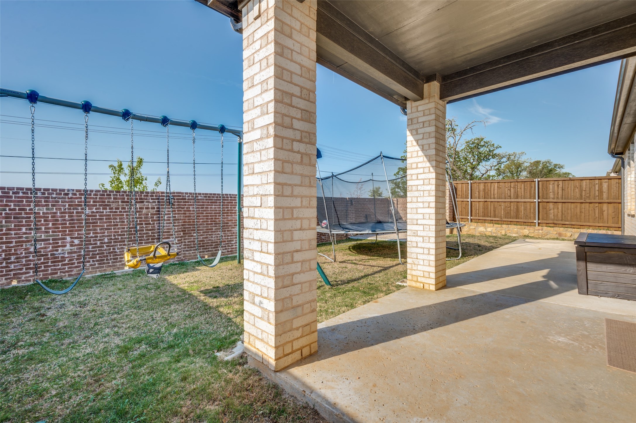 2516 Acadia Drive Corinth TX 76210