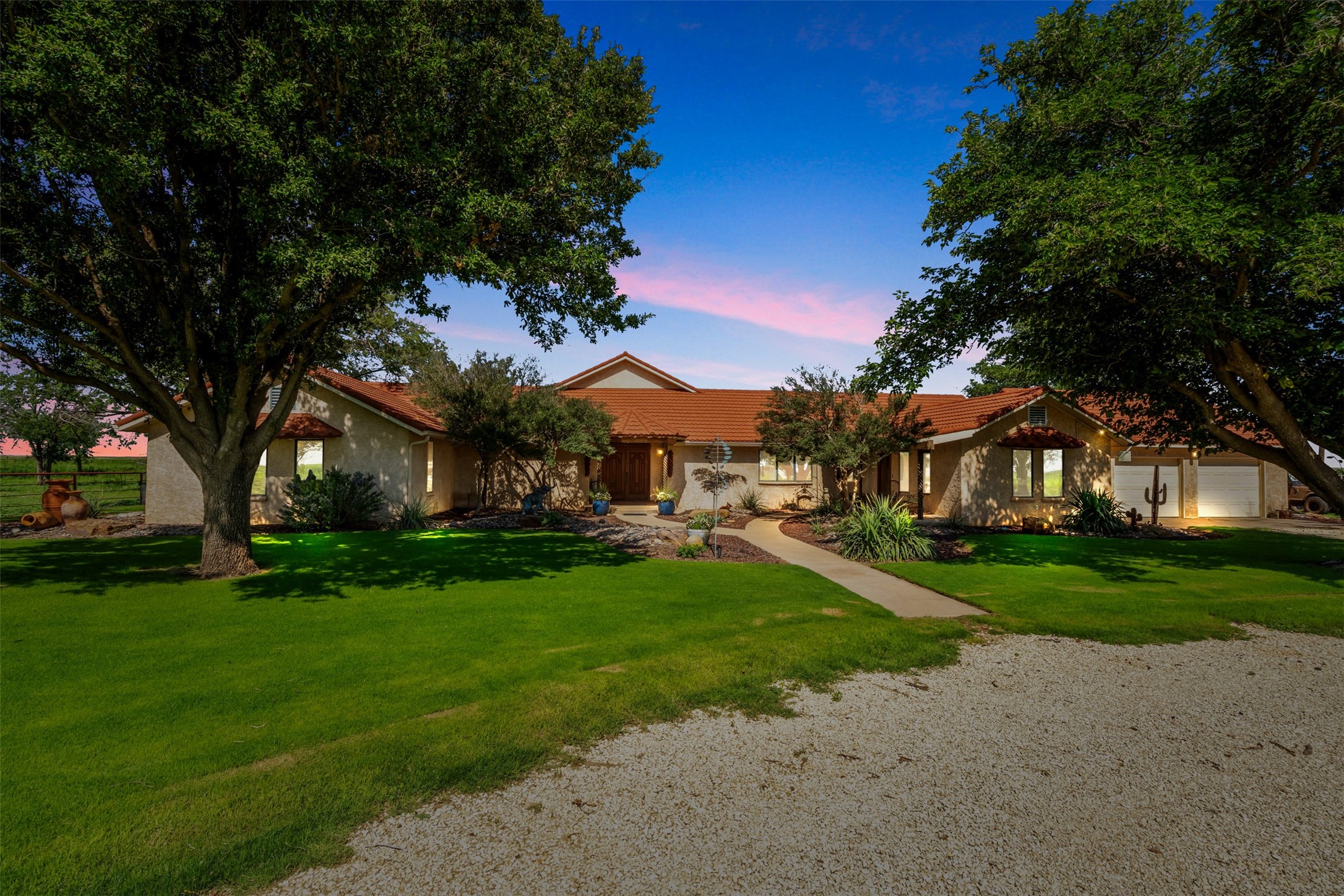 2246 County Road 185 Rochester TX 79544