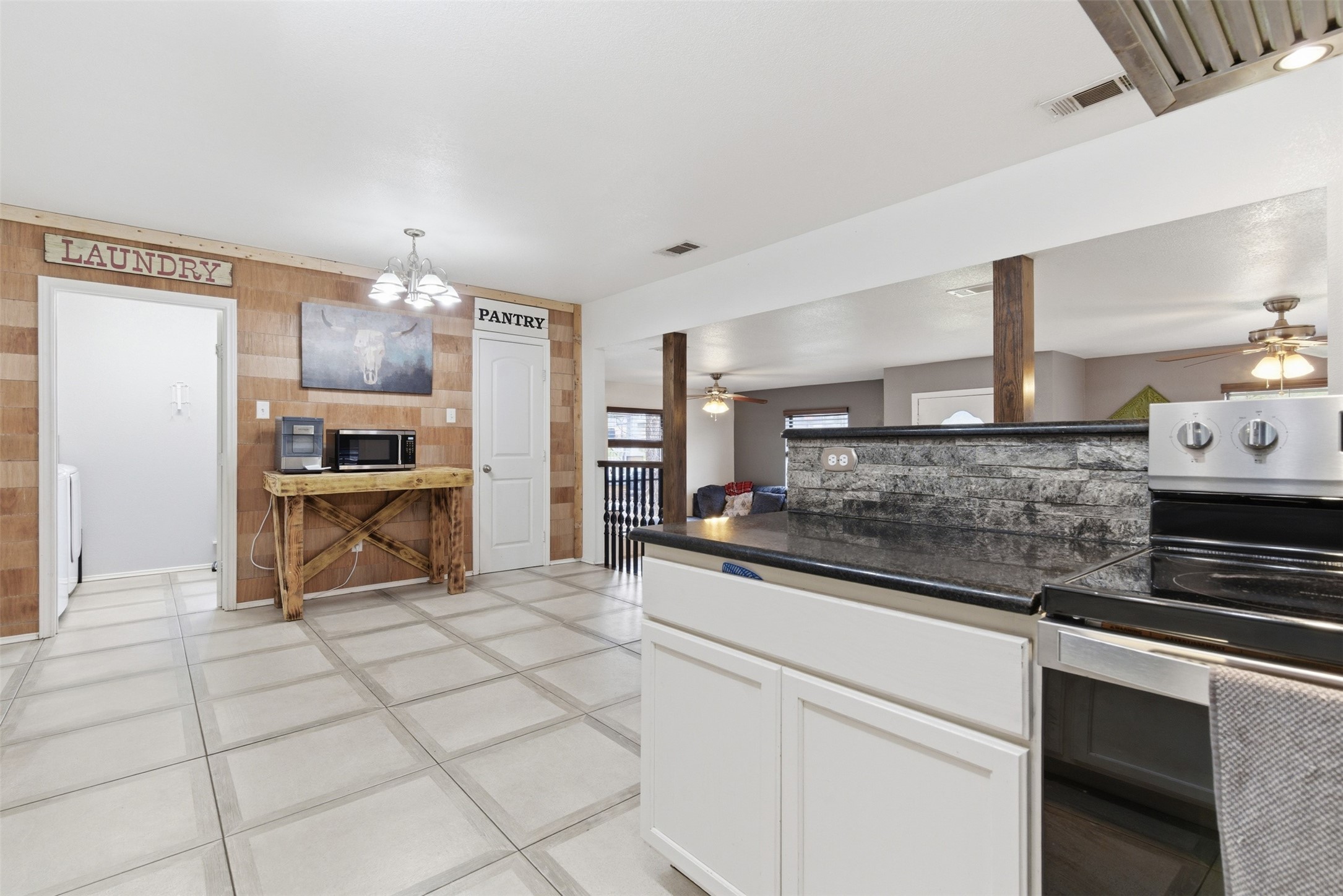 208 E Columbia Street Weatherford TX 76086