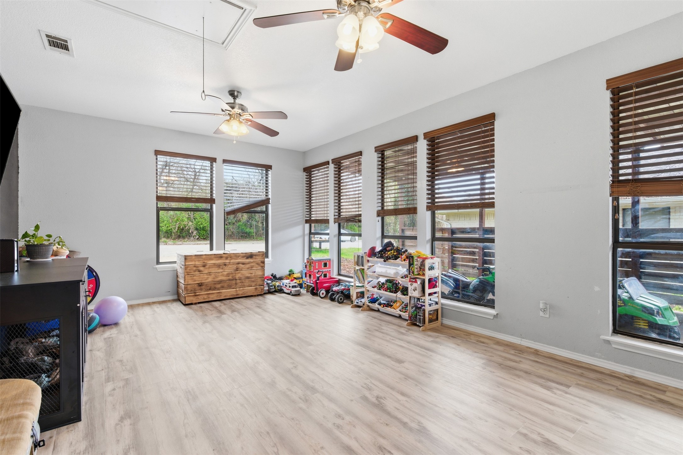 208 E Columbia Street Weatherford TX 76086