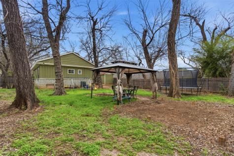 208 E Columbia Street Weatherford TX 76086
