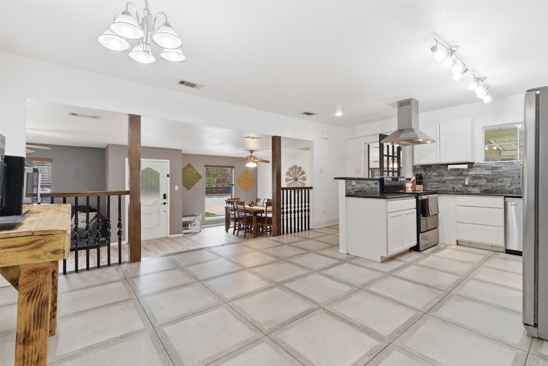 208 E Columbia Street Weatherford TX 76086