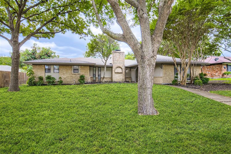 1724 Midcrest Drive Plano TX 75075