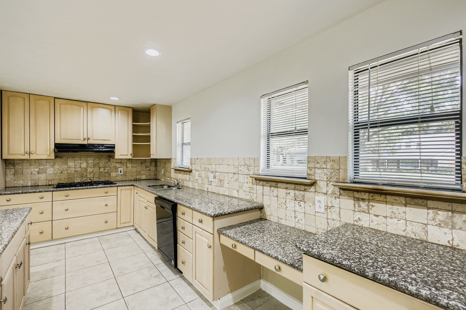1724 Midcrest Drive Plano TX 75075
