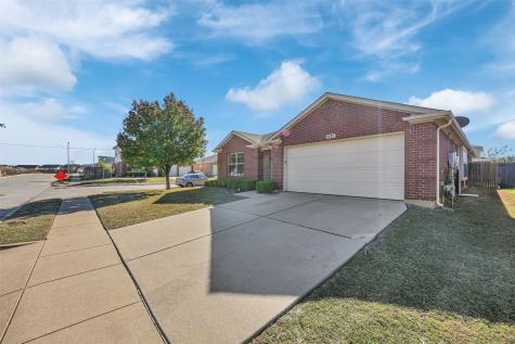 1816 Crested Butte Drive Fort Worth TX 76131
