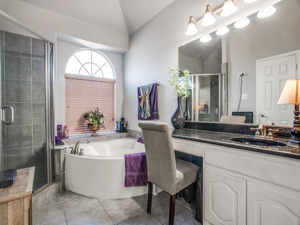 621 Buelwood Court Desoto TX 75115