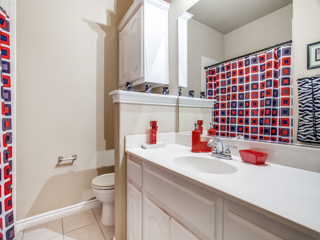 621 Buelwood Court Desoto TX 75115