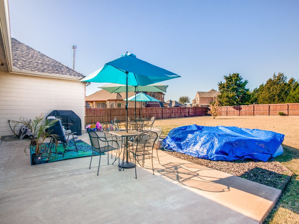 621 Buelwood Court Desoto TX 75115