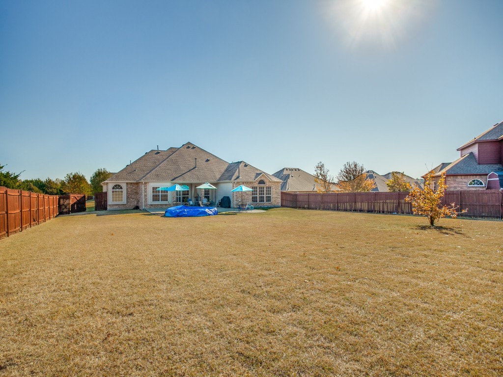 621 Buelwood Court Desoto TX 75115