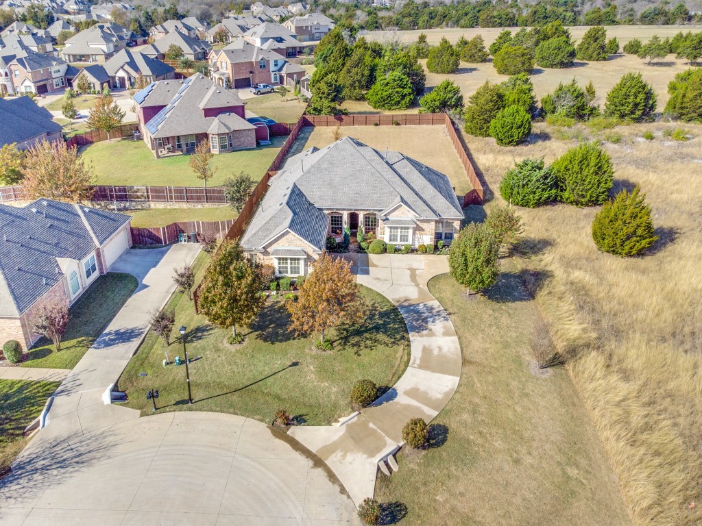 621 Buelwood Court Desoto TX 75115