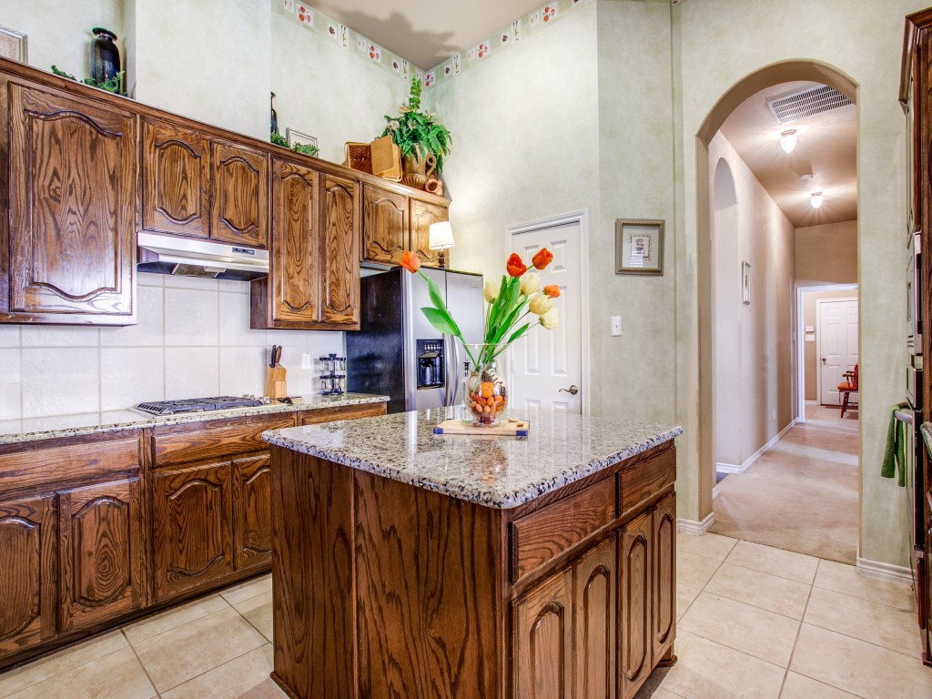 621 Buelwood Court Desoto TX 75115