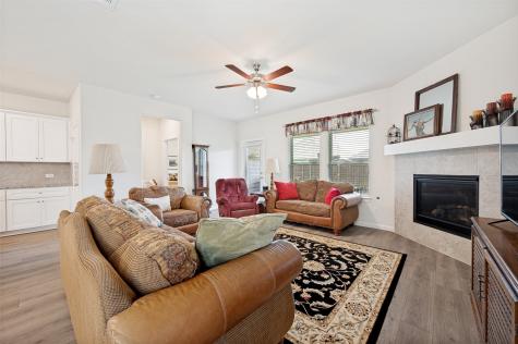 413 Wiggins Way Van Alstyne TX 75495