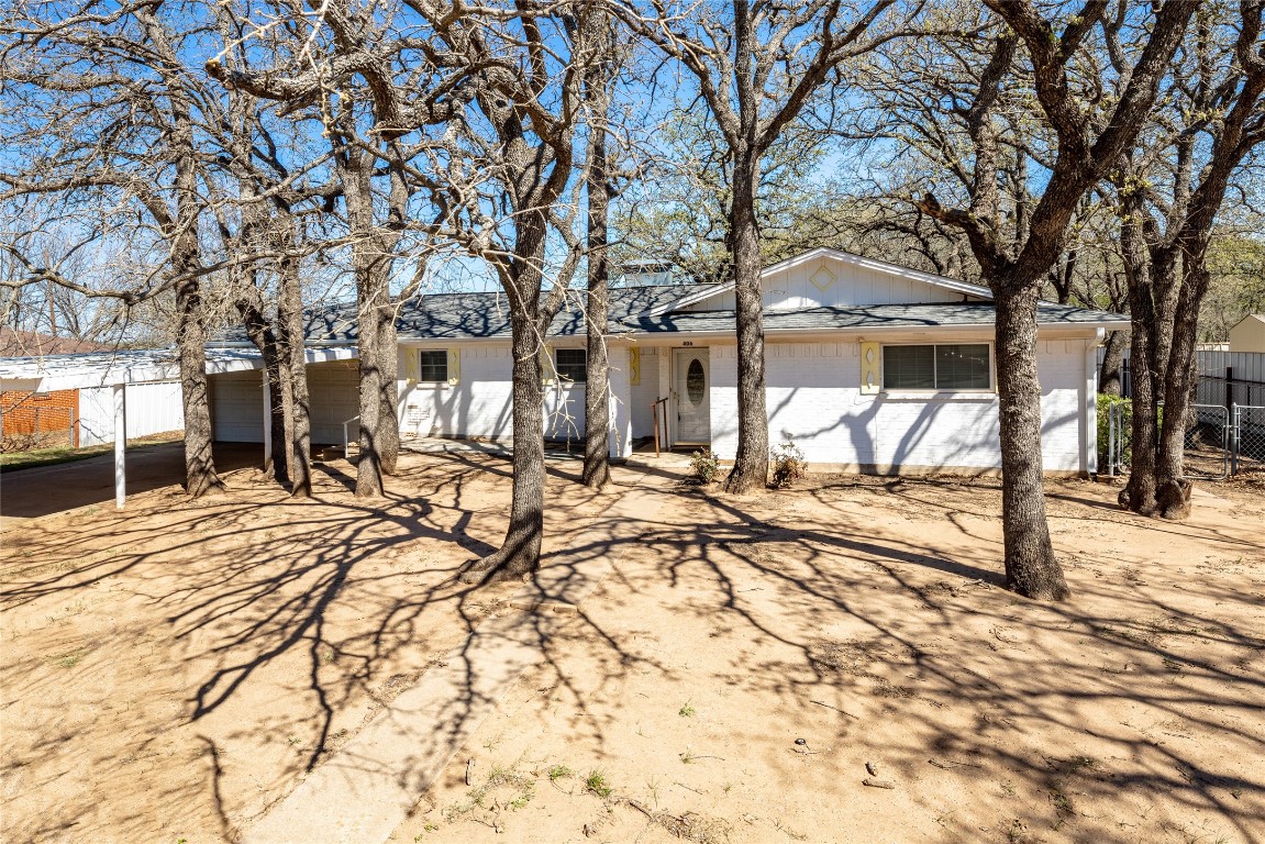406 Travis Drive Mineral Wells TX 76067