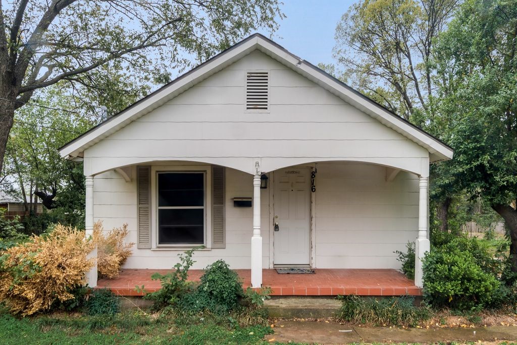 816 Chamberlain Street Irving TX 75060