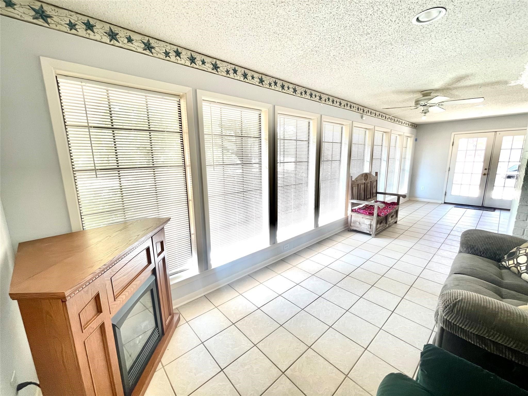 710 S Main Street Tehuacana TX 76686