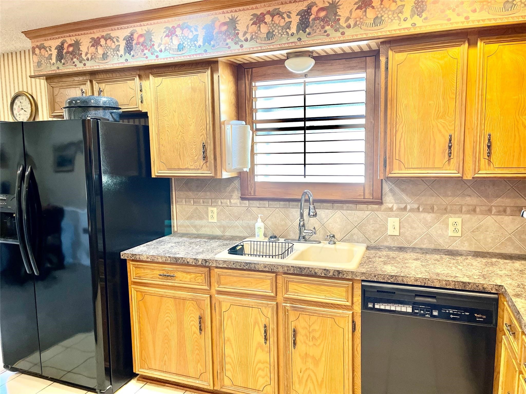 710 S Main Street Tehuacana TX 76686