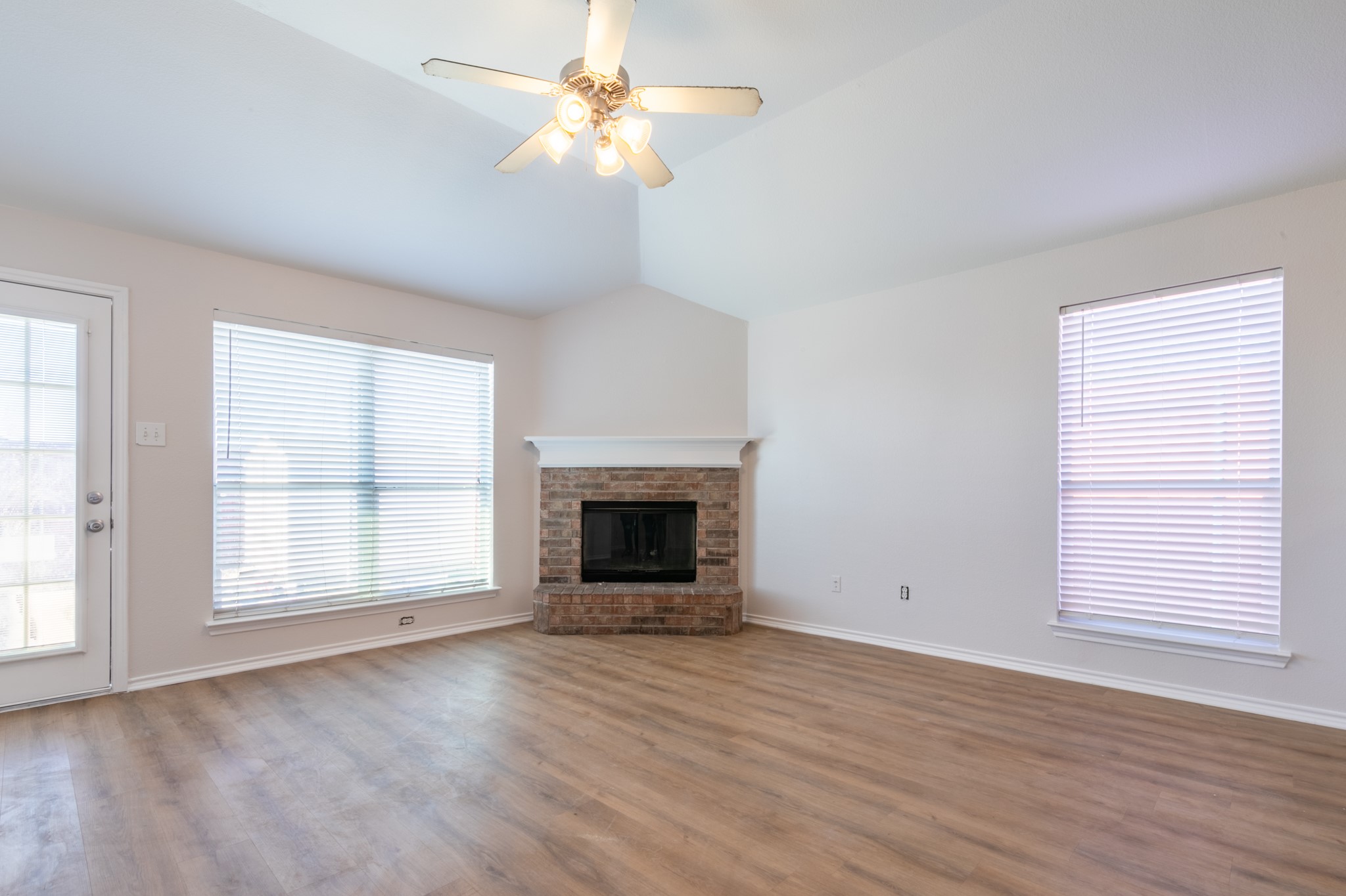 959 Heather Street Burleson TX 76028