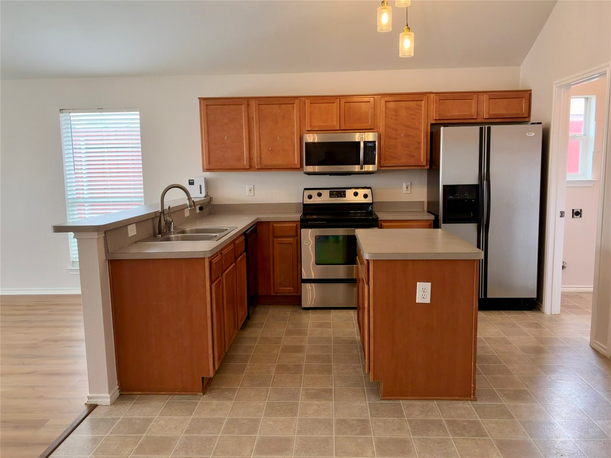 959 Heather Street Burleson TX 76028