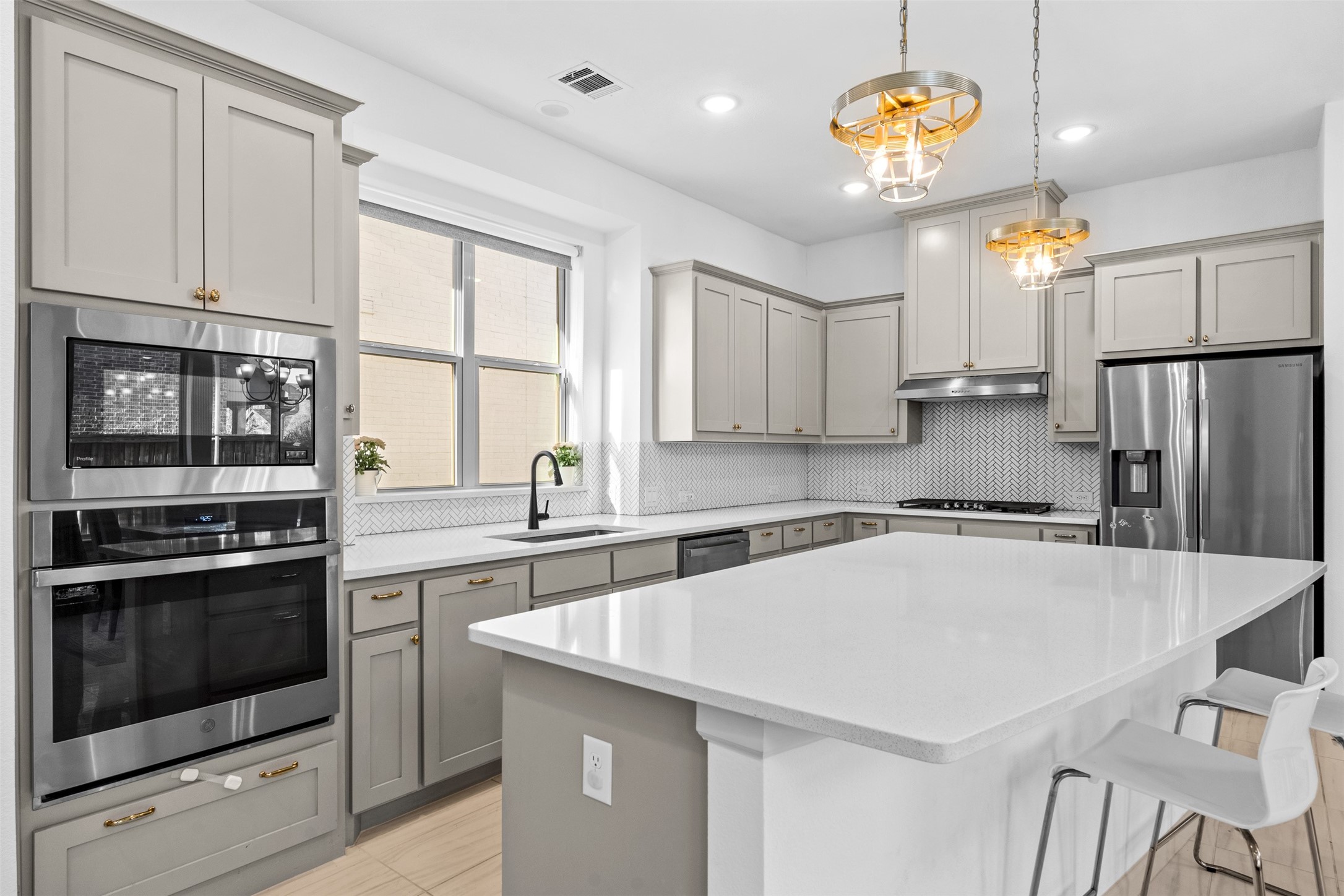 4315 Smokey Quartz Lane Arlington TX 76005