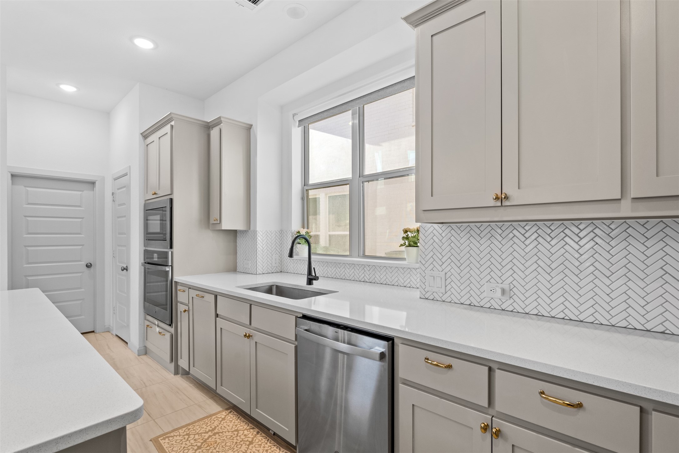 4315 Smokey Quartz Lane Arlington TX 76005